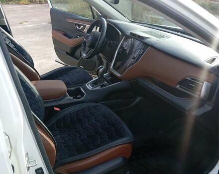 Белый Субару Аутбек, объемом двигателя 2.39 л и пробегом 126 тыс. км за 27600 $, фото 11 на Automoto.ua