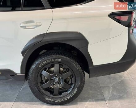 Білий Субару Аутбек, об'ємом двигуна 2.39 л та пробігом 75 тис. км за 29900 $, фото 6 на Automoto.ua