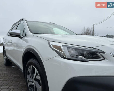 Білий Субару Аутбек, об'ємом двигуна 2.39 л та пробігом 88 тис. км за 32000 $, фото 3 на Automoto.ua