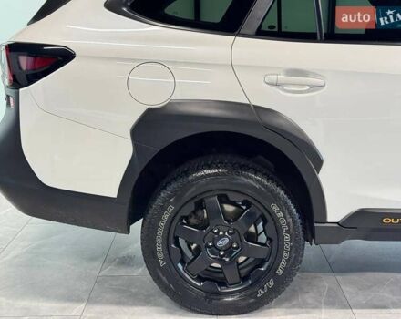 Белый Субару Аутбек, объемом двигателя 2.39 л и пробегом 75 тыс. км за 29900 $, фото 7 на Automoto.ua