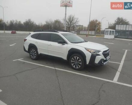 Белый Субару Аутбек, объемом двигателя 2.5 л и пробегом 40 тыс. км за 24500 $, фото 2 на Automoto.ua