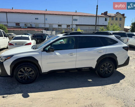 Белый Субару Аутбек, объемом двигателя 2.5 л и пробегом 42 тыс. км за 28500 $, фото 6 на Automoto.ua