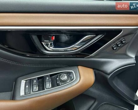 Білий Субару Аутбек, об'ємом двигуна 2.39 л та пробігом 82 тис. км за 29000 $, фото 9 на Automoto.ua