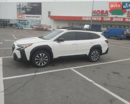 Белый Субару Аутбек, объемом двигателя 2.5 л и пробегом 40 тыс. км за 24500 $, фото 1 на Automoto.ua