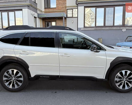 Білий Субару Аутбек, об'ємом двигуна 2.39 л та пробігом 7 тис. км за 31500 $, фото 3 на Automoto.ua