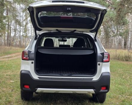 Белый Субару Аутбек, объемом двигателя 2.4 л и пробегом 33 тыс. км за 33500 $, фото 3 на Automoto.ua