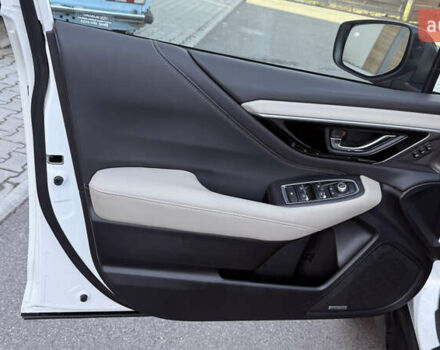 Білий Субару Аутбек, об'ємом двигуна 2.39 л та пробігом 7 тис. км за 31500 $, фото 12 на Automoto.ua