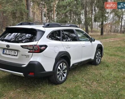 Белый Субару Аутбек, объемом двигателя 2.4 л и пробегом 33 тыс. км за 33500 $, фото 3 на Automoto.ua