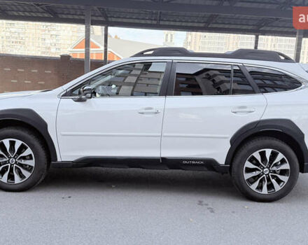 Білий Субару Аутбек, об'ємом двигуна 2.39 л та пробігом 7 тис. км за 31500 $, фото 4 на Automoto.ua