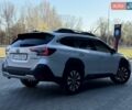 Белый Субару Аутбек, объемом двигателя 2.5 л и пробегом 16 тыс. км за 43500 $, фото 4 на Automoto.ua
