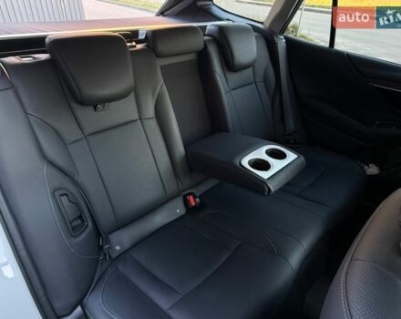 Білий Субару Аутбек, об'ємом двигуна 2.5 л та пробігом 16 тис. км за 39500 $, фото 42 на Automoto.ua