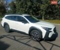 Белый Субару Аутбек, объемом двигателя 2.5 л и пробегом 23 тыс. км за 26499 $, фото 2 на Automoto.ua
