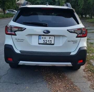 Белый Субару Аутбек, объемом двигателя 2.39 л и пробегом 16 тыс. км за 33000 $, фото 10 на Automoto.ua