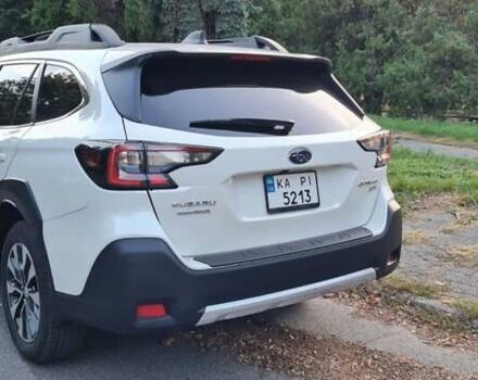 Белый Субару Аутбек, объемом двигателя 2.39 л и пробегом 16 тыс. км за 33000 $, фото 8 на Automoto.ua