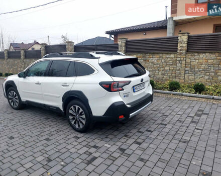 Белый Субару Аутбек, объемом двигателя 2.5 л и пробегом 8 тыс. км за 34000 $, фото 6 на Automoto.ua