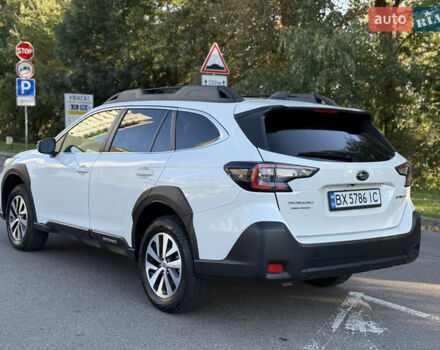 Білий Субару Аутбек, об'ємом двигуна 2.5 л та пробігом 7 тис. км за 29000 $, фото 3 на Automoto.ua