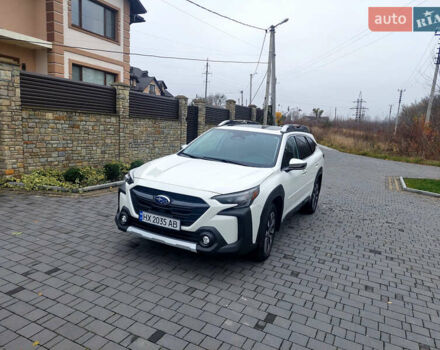 Белый Субару Аутбек, объемом двигателя 2.5 л и пробегом 8 тыс. км за 34000 $, фото 1 на Automoto.ua