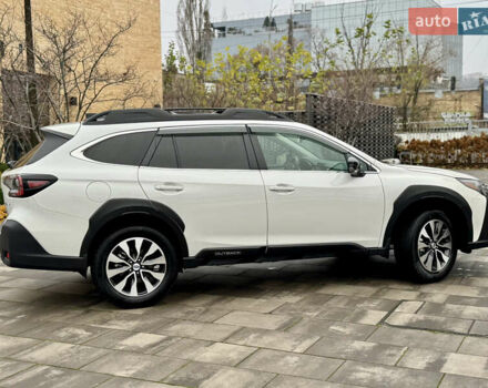 Белый Субару Аутбек, объемом двигателя 2.5 л и пробегом 7 тыс. км за 28800 $, фото 6 на Automoto.ua