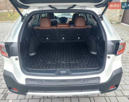 Белый Субару Аутбек, объемом двигателя 2.5 л и пробегом 8 тыс. км за 34000 $, фото 13 на Automoto.ua