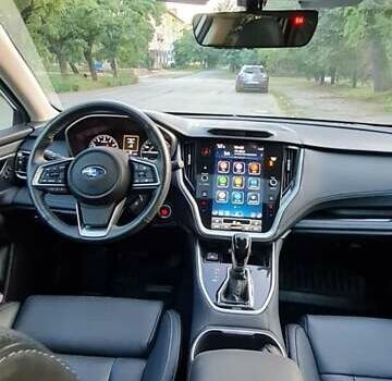 Белый Субару Аутбек, объемом двигателя 2.39 л и пробегом 16 тыс. км за 33000 $, фото 1 на Automoto.ua