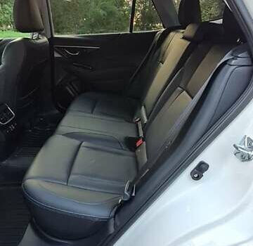 Белый Субару Аутбек, объемом двигателя 2.39 л и пробегом 16 тыс. км за 33000 $, фото 2 на Automoto.ua