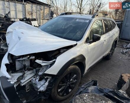 Белый Субару Аутбек, объемом двигателя 2.5 л и пробегом 19 тыс. км за 15000 $, фото 4 на Automoto.ua