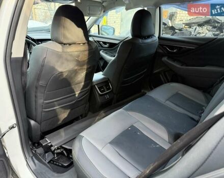 Белый Субару Аутбек, объемом двигателя 2.5 л и пробегом 19 тыс. км за 15000 $, фото 12 на Automoto.ua