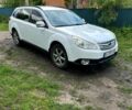 Белый Субару Аутбек, объемом двигателя 2.5 л и пробегом 114 тыс. км за 10000 $, фото 1 на Automoto.ua