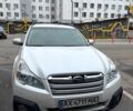 Білий Субару Аутбек, об'ємом двигуна 2.5 л та пробігом 220 тис. км за 12499 $, фото 1 на Automoto.ua