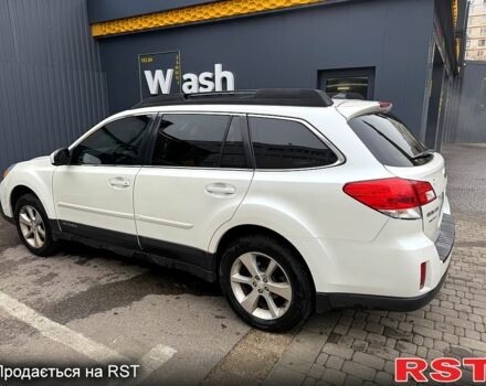 Білий Субару Аутбек, об'ємом двигуна 2.5 л та пробігом 220 тис. км за 12499 $, фото 4 на Automoto.ua
