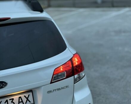 Субару Аутбек 2013 у Києві на Automoto.ua Білий Субару Аутбек, об'ємом двигуна 2.5 л та пробігом 169 тис. км за 8900 $, фото 9 на Automoto.ua
