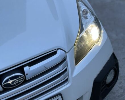 Субару Аутбек 2013 у Києві на Automoto.ua Білий Субару Аутбек, об'ємом двигуна 2.5 л та пробігом 169 тис. км за 8900 $, фото 4 на Automoto.ua