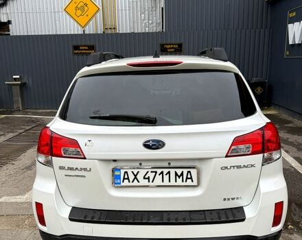 Білий Субару Аутбек, об'ємом двигуна 2.5 л та пробігом 220 тис. км за 12499 $, фото 3 на Automoto.ua