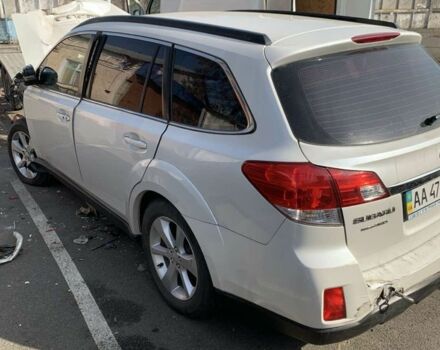 Білий Субару Аутбек, об'ємом двигуна 2 л та пробігом 120 тис. км за 3125 $, фото 2 на Automoto.ua