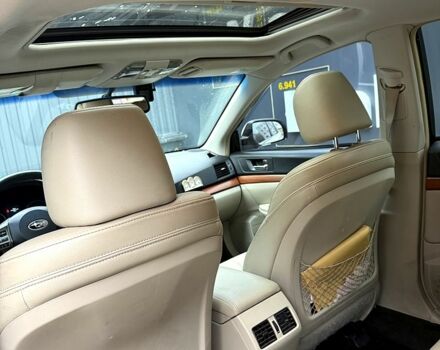 Білий Субару Аутбек, об'ємом двигуна 2.5 л та пробігом 220 тис. км за 12499 $, фото 6 на Automoto.ua