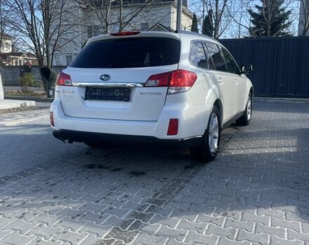 Белый Субару Аутбек, объемом двигателя 2.5 л и пробегом 196 тыс. км за 10000 $, фото 15 на Automoto.ua