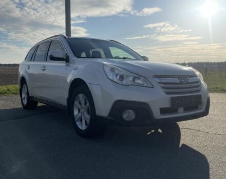 Белый Субару Аутбек, объемом двигателя 2.5 л и пробегом 196 тыс. км за 10000 $, фото 11 на Automoto.ua