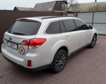 Белый Субару Аутбек, объемом двигателя 2 л и пробегом 243 тыс. км за 9999 $, фото 5 на Automoto.ua
