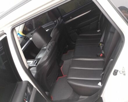 Белый Субару Аутбек, объемом двигателя 2 л и пробегом 243 тыс. км за 9999 $, фото 12 на Automoto.ua