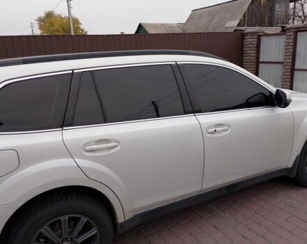 Белый Субару Аутбек, объемом двигателя 2 л и пробегом 243 тыс. км за 9999 $, фото 6 на Automoto.ua