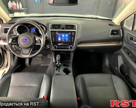 Белый Субару Аутбек, объемом двигателя 2.5 л и пробегом 84 тыс. км за 18999 $, фото 9 на Automoto.ua