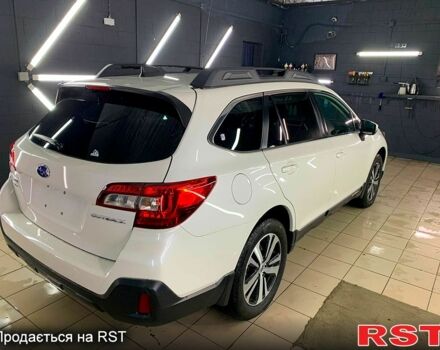 Белый Субару Аутбек, объемом двигателя 2.5 л и пробегом 84 тыс. км за 18999 $, фото 6 на Automoto.ua