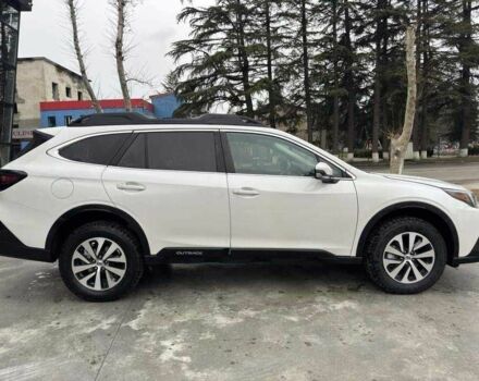 Белый Субару Аутбек, объемом двигателя 2.5 л и пробегом 39 тыс. км за 11700 $, фото 5 на Automoto.ua