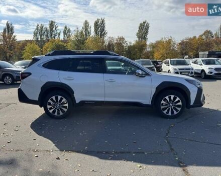 Белый Субару Аутбек, объемом двигателя 2.39 л и пробегом 28 тыс. км за 27800 $, фото 3 на Automoto.ua