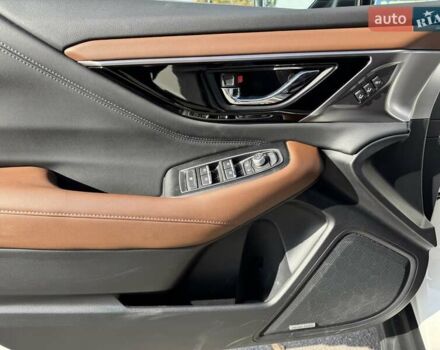 Белый Субару Аутбек, объемом двигателя 2.39 л и пробегом 28 тыс. км за 27800 $, фото 9 на Automoto.ua