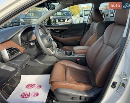 Белый Субару Аутбек, объемом двигателя 2.39 л и пробегом 28 тыс. км за 27800 $, фото 12 на Automoto.ua