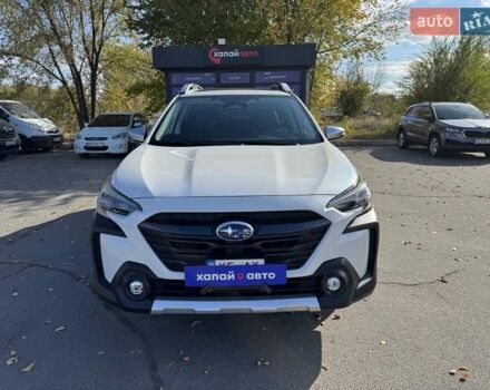 Белый Субару Аутбек, объемом двигателя 2.39 л и пробегом 28 тыс. км за 27800 $, фото 1 на Automoto.ua