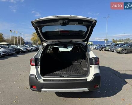 Белый Субару Аутбек, объемом двигателя 2.39 л и пробегом 28 тыс. км за 27800 $, фото 8 на Automoto.ua