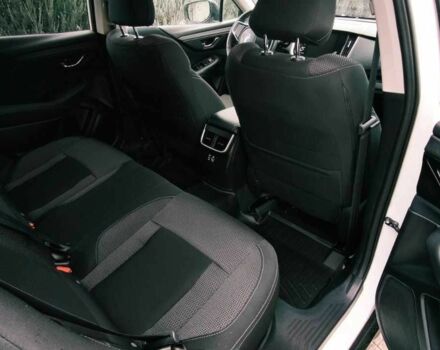 Белый Субару Аутбек, объемом двигателя 2.5 л и пробегом 3 тыс. км за 27800 $, фото 18 на Automoto.ua