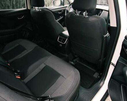 Белый Субару Аутбек, объемом двигателя 2.5 л и пробегом 3 тыс. км за 27800 $, фото 17 на Automoto.ua